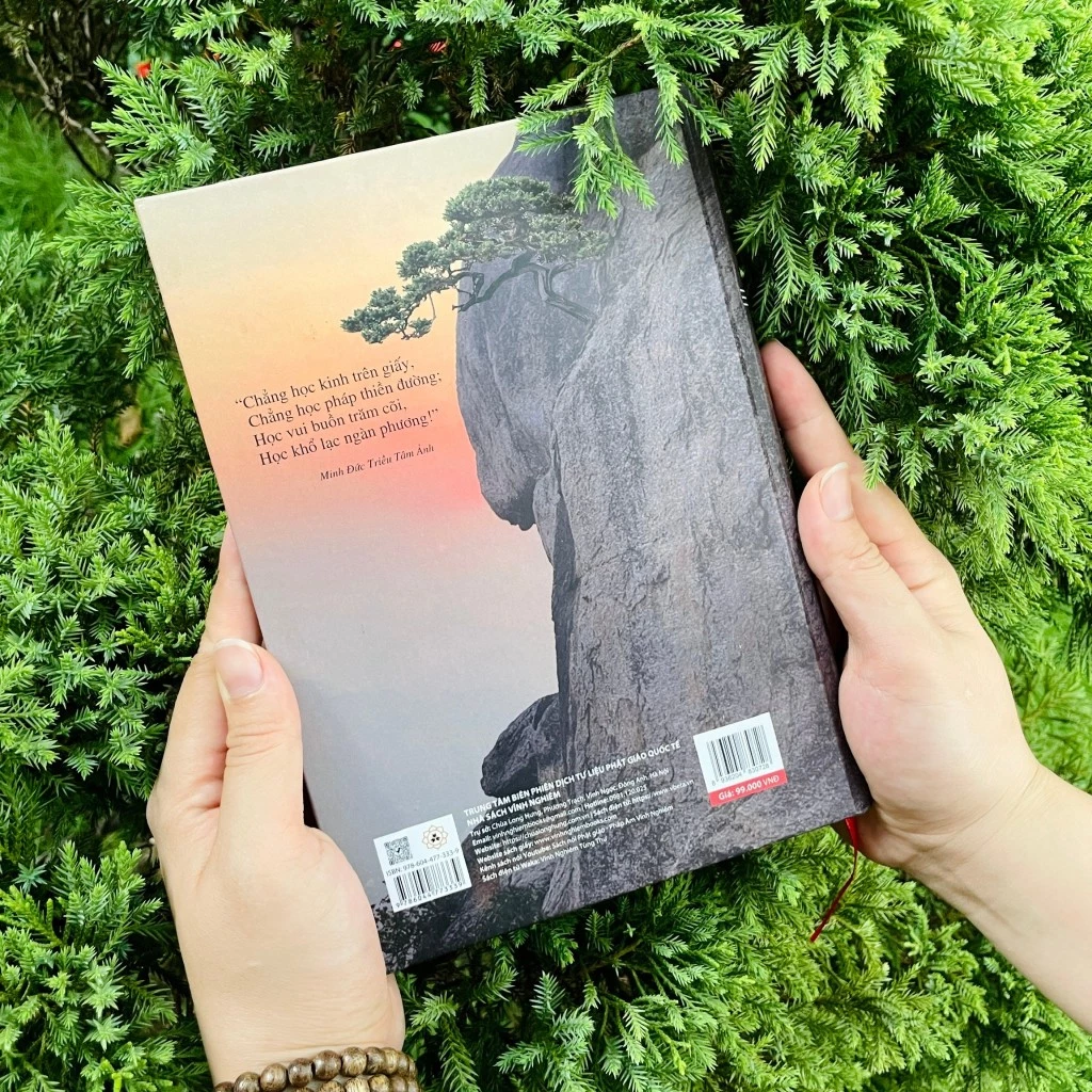 Sách - Theo Dấu Chân Phật