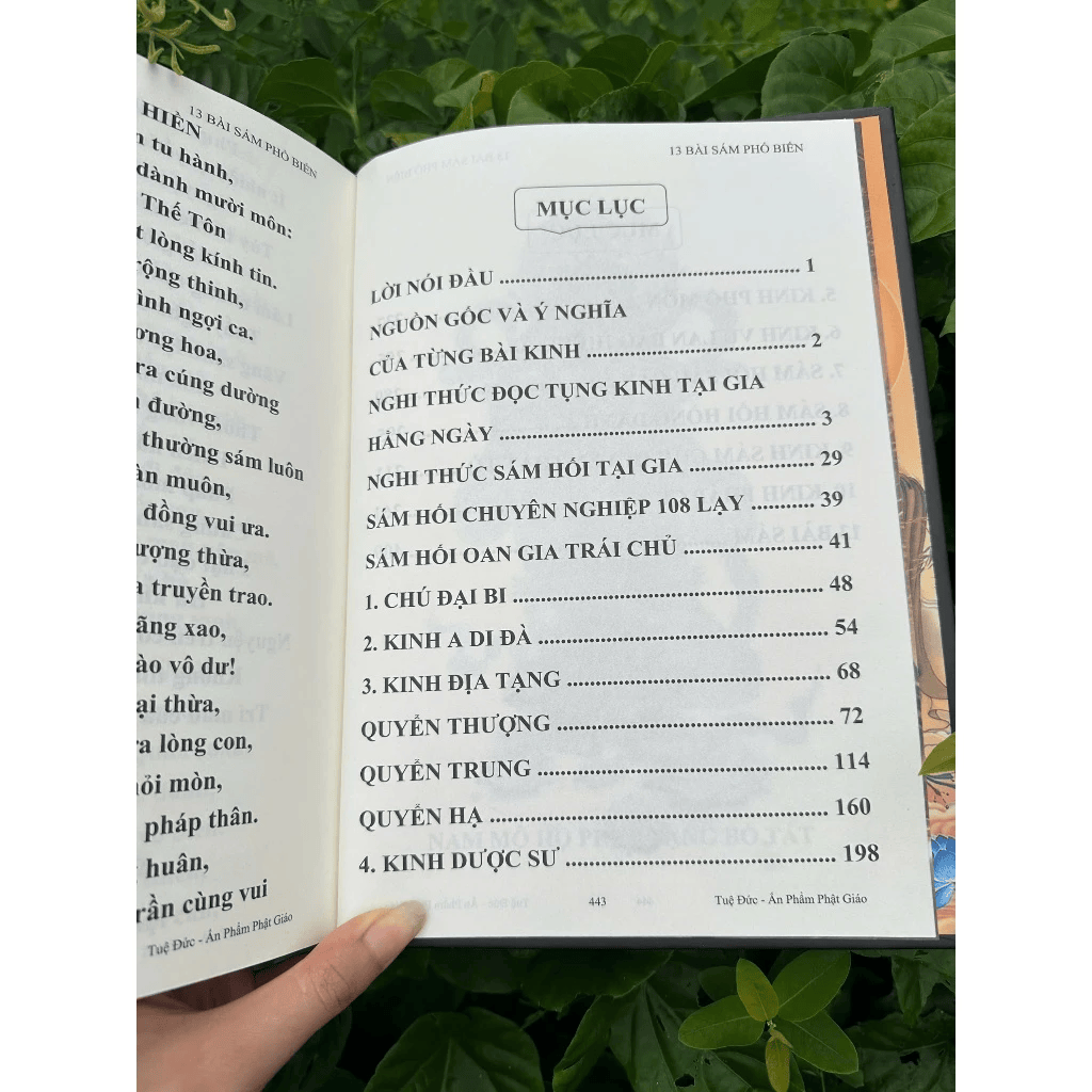 Sách 10 Bài Kinh Tụng Hàng Ngày Và Nghi Thức Sám Hối- BÌA CỨNG - Tặng Bài Sám Hối, Biết Ơn, Cầu Nguyện + Lá Bồ Đề