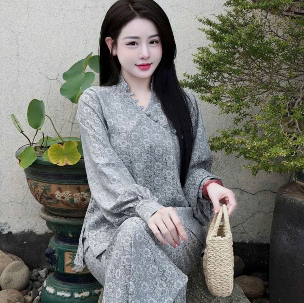 Tâm An pháp phục PP01 Bộ lam đi chùa tay bồng cúc bọc chéo họạ tiết hoa cúc chất liệu lụa gấm 2 da cao cấp không nhăn không bai màu