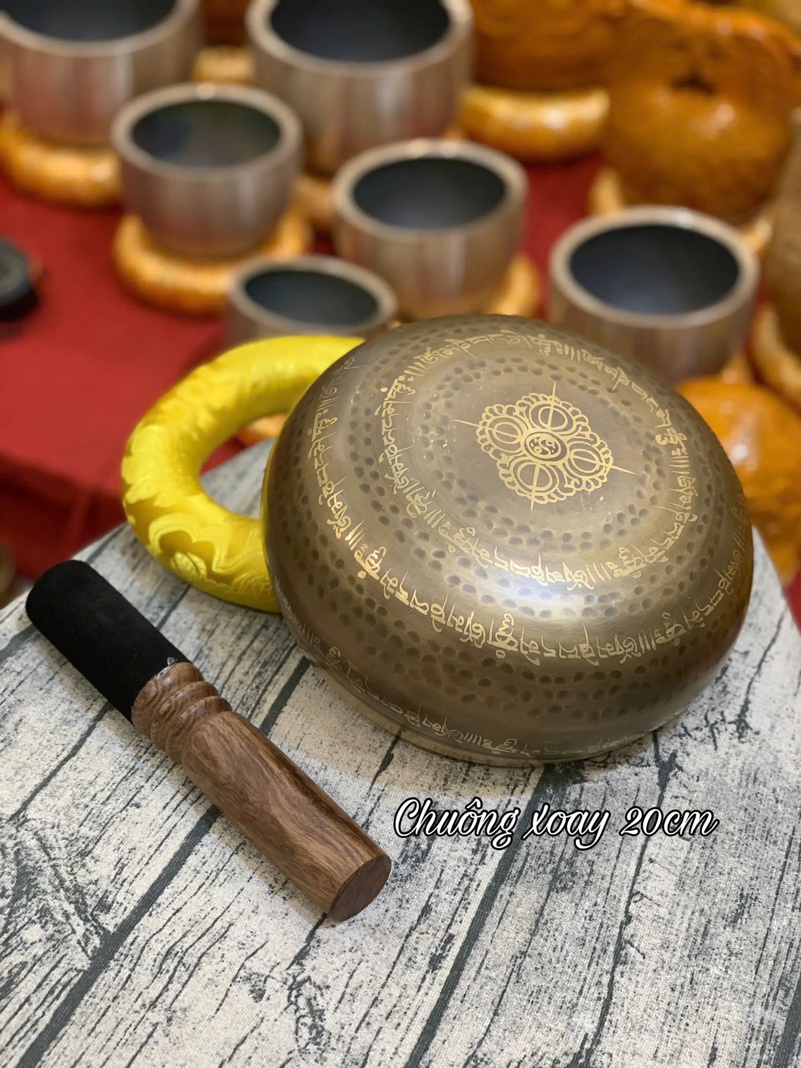 [20cm] Chuông Xoay Nepal - Tặng Kèm Đế Gỗ + Dùi Gỗ