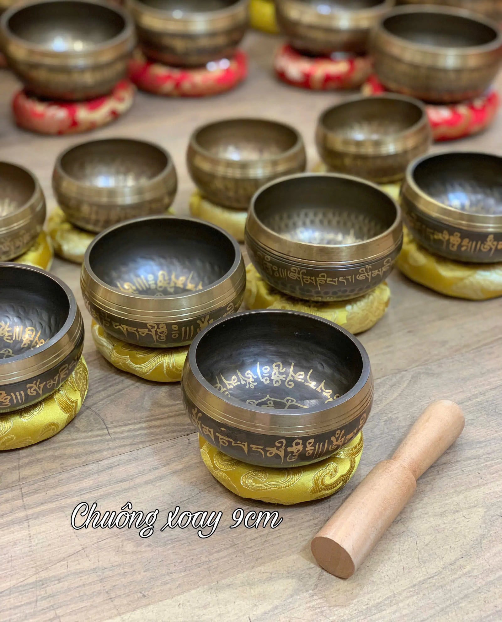 [9cm] Chuông Xoay Nepal - Tặng Kèm Đế Gỗ + Dùi Gỗ