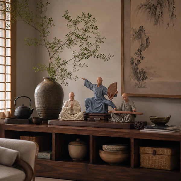 Tượng Thiền Sư Chắp Tay An Nhiên – Decor Bàn Trà, Phòng Làm Việc - Tượng Decor Chất Liệu Bột Đá Cao Cấp.