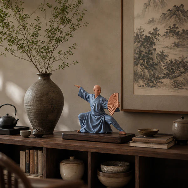 Tượng Thiền Sư Chắp Tay An Nhiên – Decor Bàn Trà, Phòng Làm Việc - Tượng Decor Chất Liệu Bột Đá Cao Cấp.
