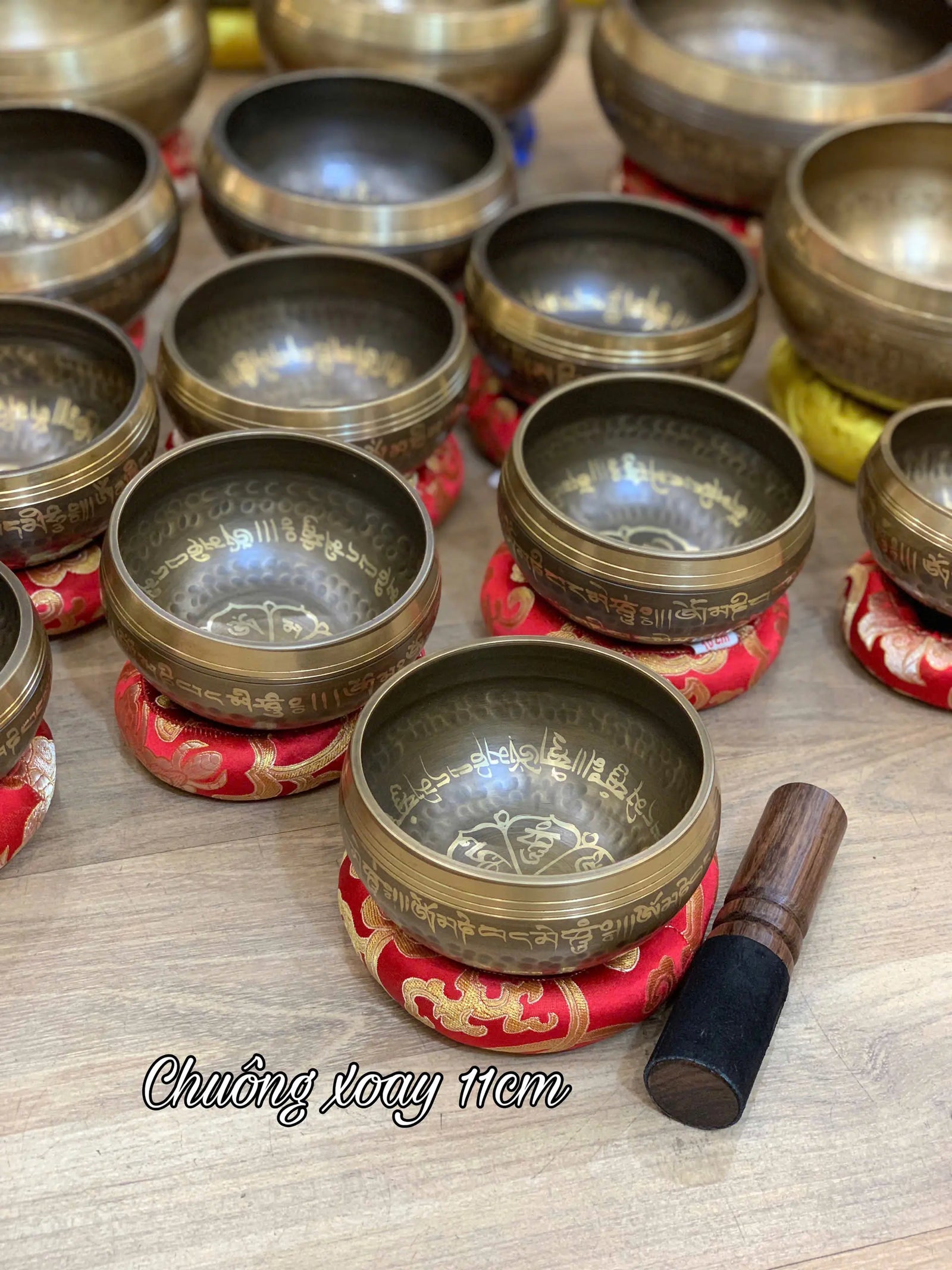 [11cm] Chuông Xoay Nepal - Tặng Kèm Đế Gỗ + Dùi Gỗ