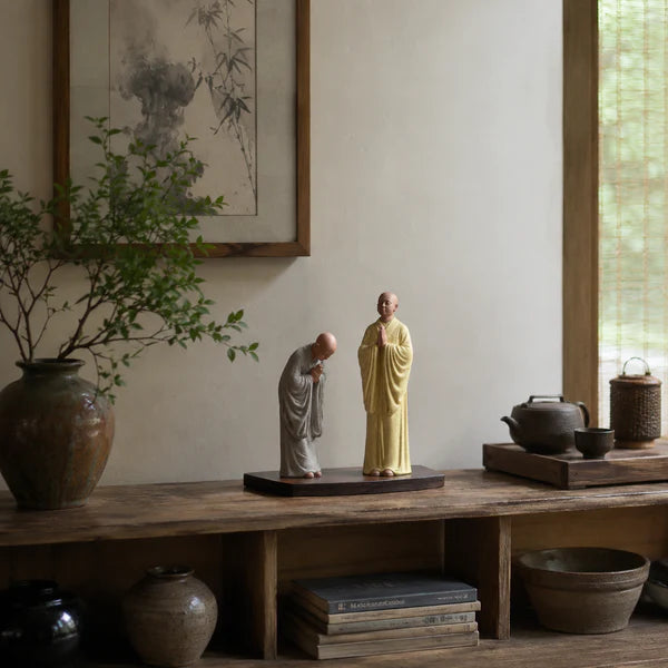 Tượng Sư Thầy Bái Phật Decor Bàn Trà, Góc Phòng, Tiểu Cảnh - Tượng Decor Chất Liệu Đá Nhân Tạo Cao Cấp