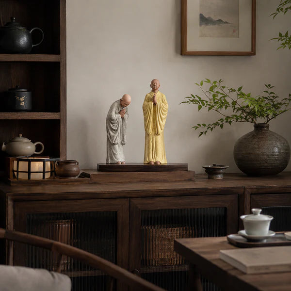 Tượng Sư Thầy Bái Phật Decor Bàn Trà, Góc Phòng, Tiểu Cảnh - Tượng Decor Chất Liệu Đá Nhân Tạo Cao Cấp