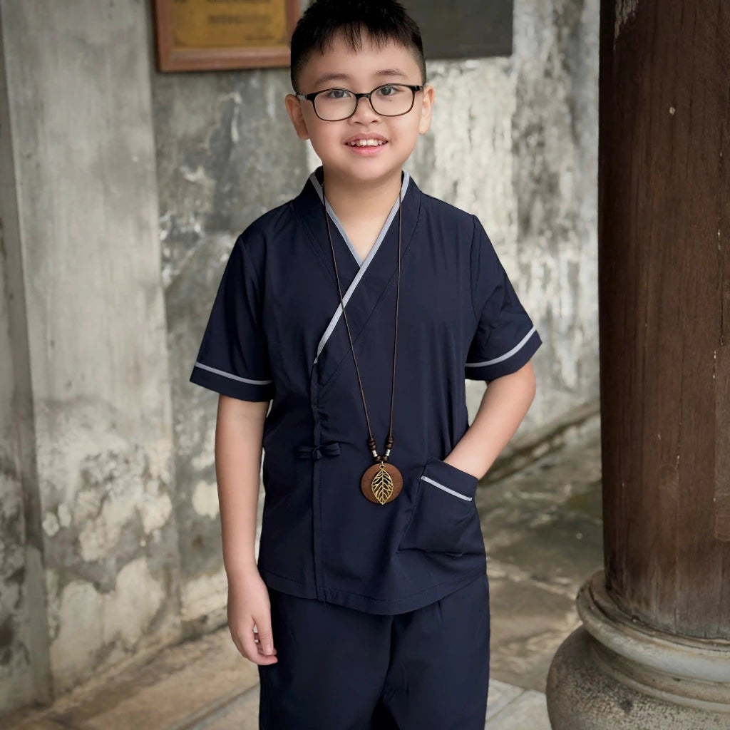 Pháp phục đi chùa cho bé trai, bé gái cổ vạt chéo lụa nhuyễn mềm mát Đồ lam cho bé đi lễ từ 16-40kg