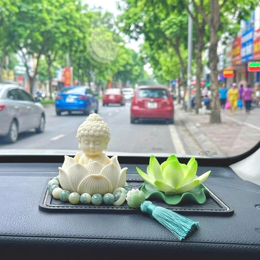 Tượng Phật Trang Trí Sakyamuni mỉm cười  bình an may mắn để trên taplo ô tô cao cấp- Tượng Phật trang trí taplo ô tô