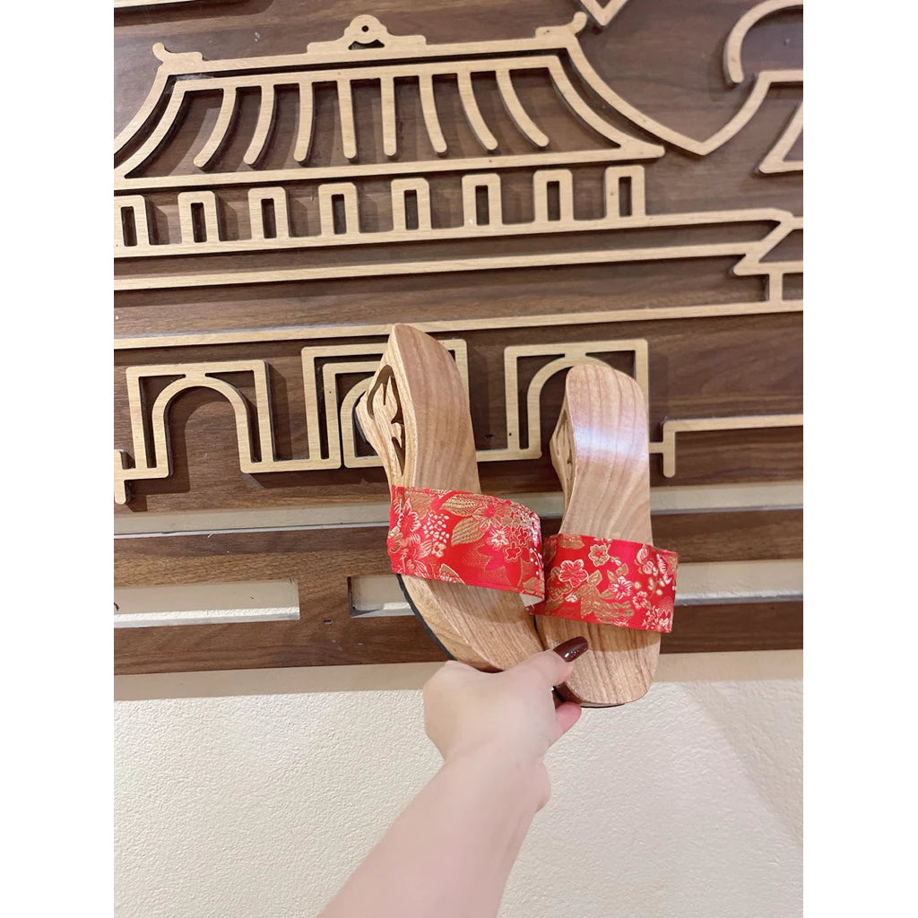 Guốc mộc truyền thống đe 7 Phân quai gấm hoa bướm