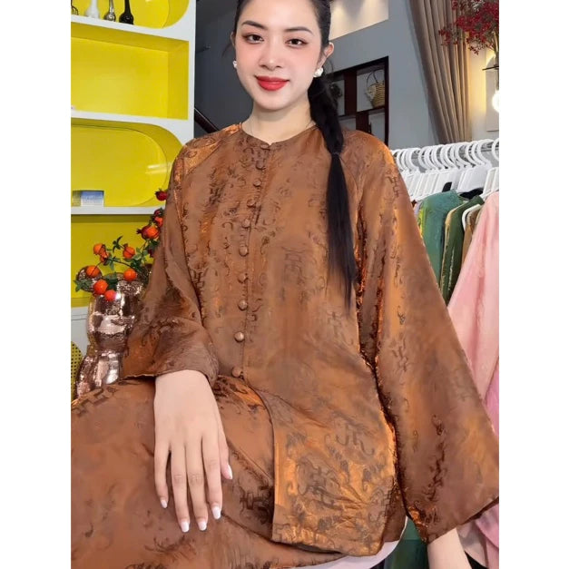 PP419 Pháp Phục Bà Ba Lụa Tằm Ánh Kim Hoạ Tiết Chữ Thọ Form Dáng Suông