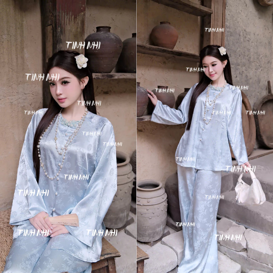 PP377 Pháp Phục Dáng Bà Ba Suông Lụa Gấm Vân Trúc Phối Khuy Nơ